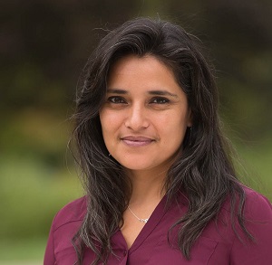 Headshot of Yesica Navarro Student Success Coordinator